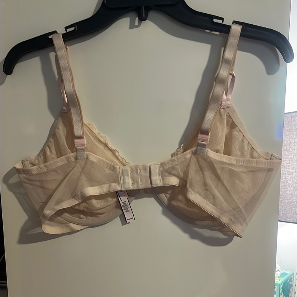 Elegant Lace Underwire Bra - Cream - Picture 2 of 4